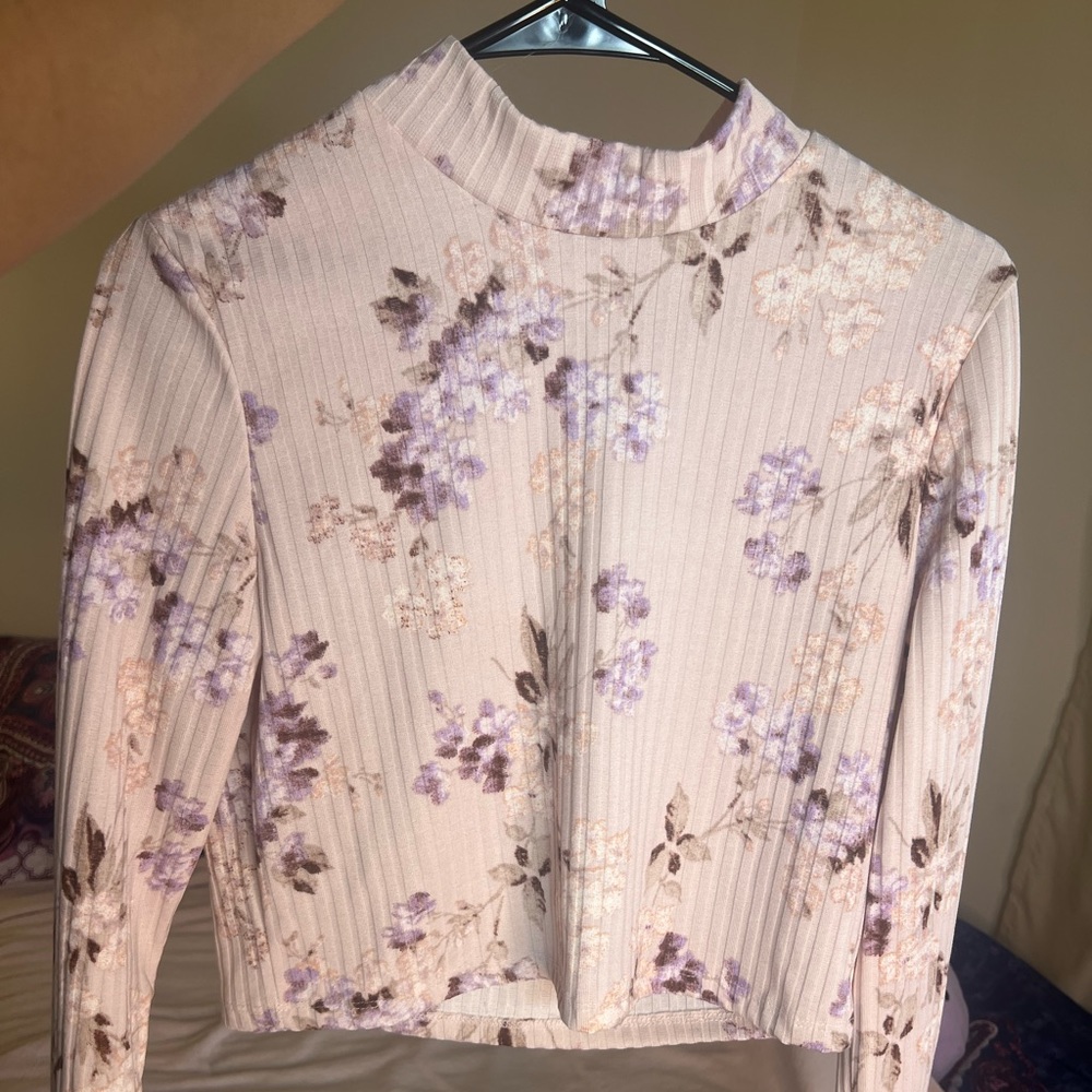 H&M Floral Long Sleeve Crop Top